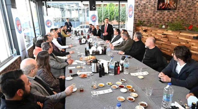 Denizli Ticaret Odası Başkanı Uğur Erdoğan, üyeleriyle sektörel gelişimleri değerlendirdi
